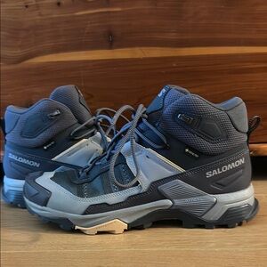Salomon Gray Athletic Shoes with Rugged Outsole women 9.5